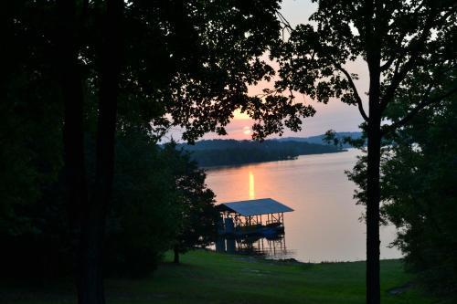 Anchor Inn On The Lake Bed And Breakfast Branson Exterior foto