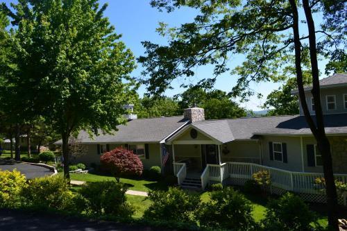 Anchor Inn On The Lake Bed And Breakfast Branson Exterior foto